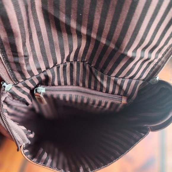 Jack George Brown Leather Backpack or Crossbody - Picture 5 of 5